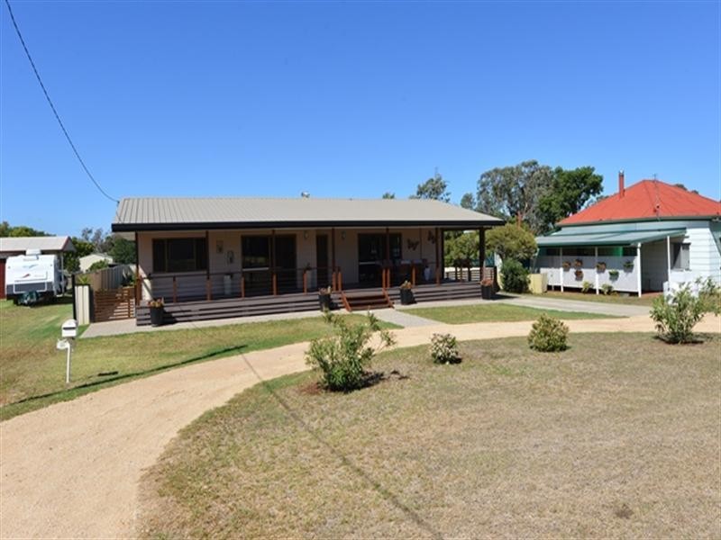 16 Ruby Street, Kingsthorpe QLD 4400