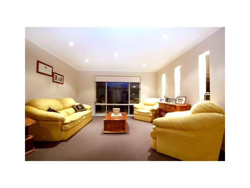 9 Angus Street, Highfields QLD 4352