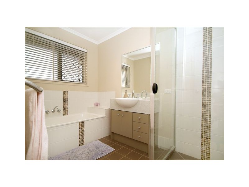 9 Angus Street, Highfields QLD 4352