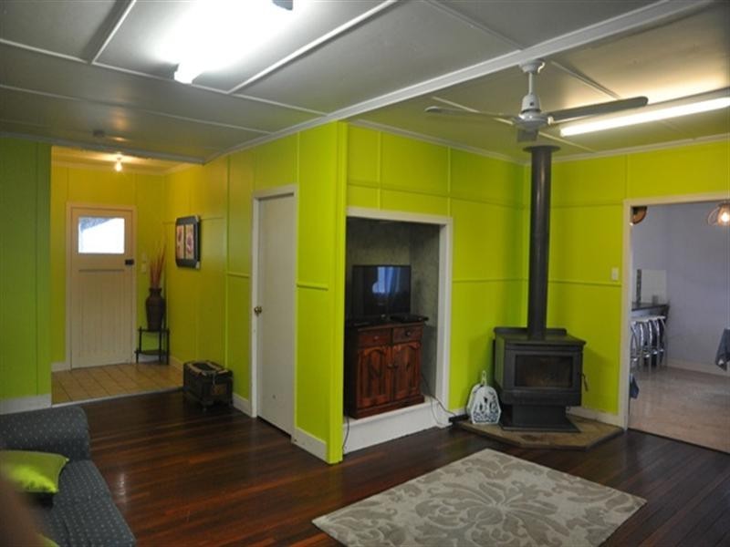 25 Station Street, Helidon QLD 4344