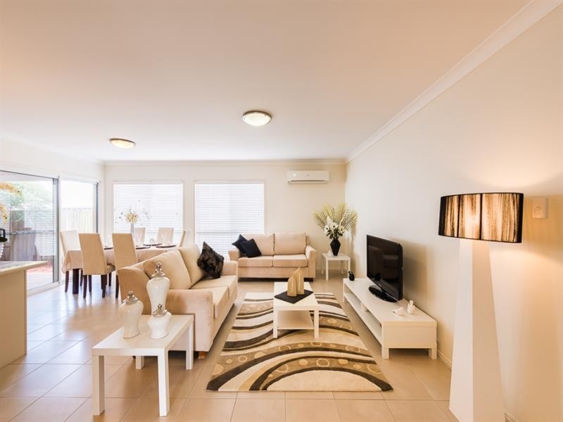 326 Ramsay Street, Middle Ridge QLD 4350