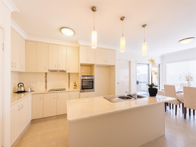 326 Ramsay Street, Middle Ridge QLD 4350