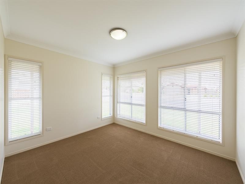 326 Ramsay Street, Middle Ridge QLD 4350