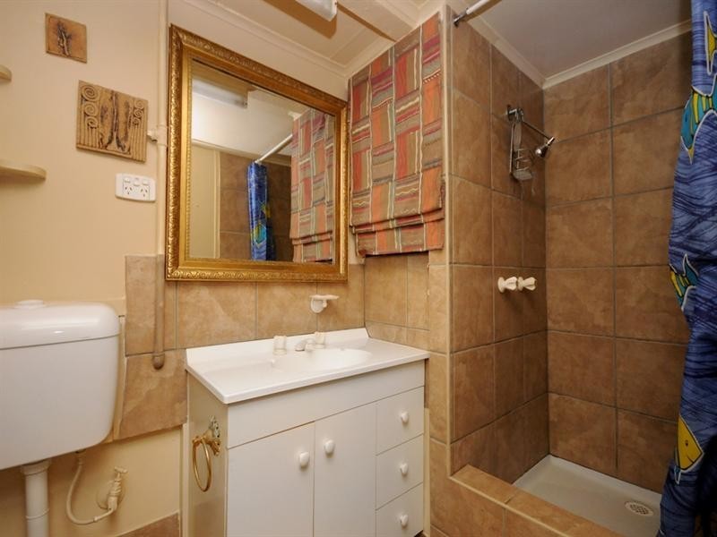 13 West Street, Newtown QLD 4350
