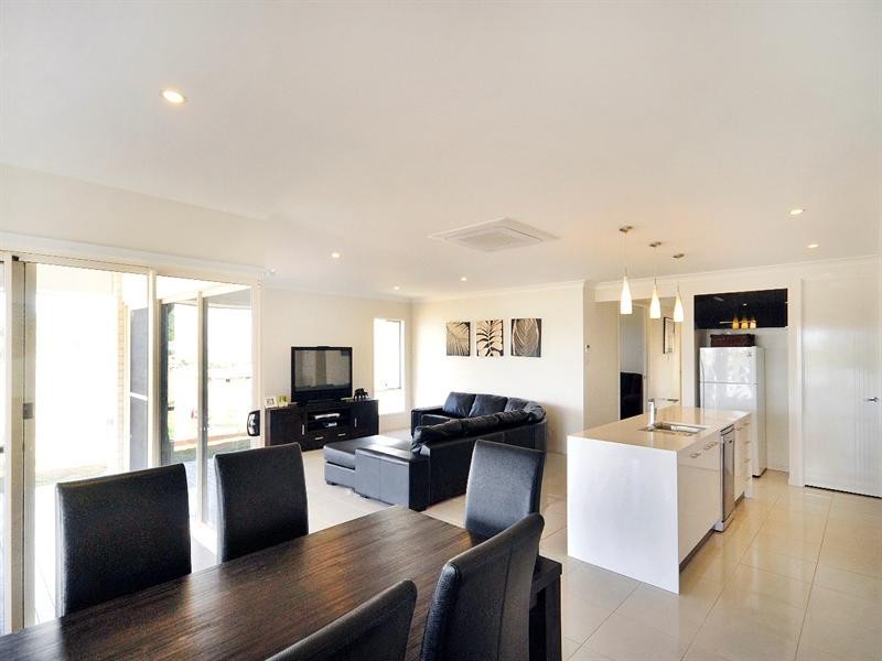 8 Panorama Crescent, Gowrie Junction QLD 4352