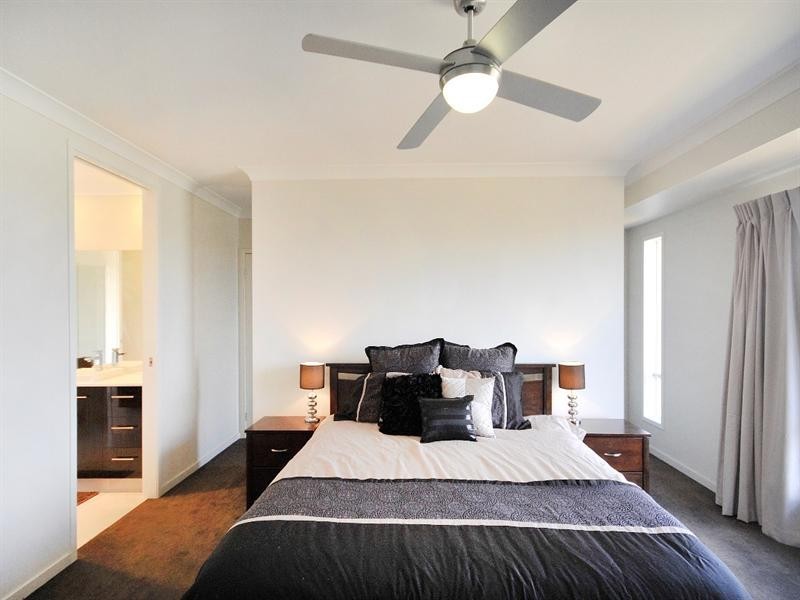 8 Panorama Crescent, Gowrie Junction QLD 4352