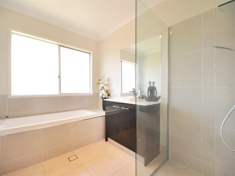 8 Panorama Crescent, Gowrie Junction QLD 4352