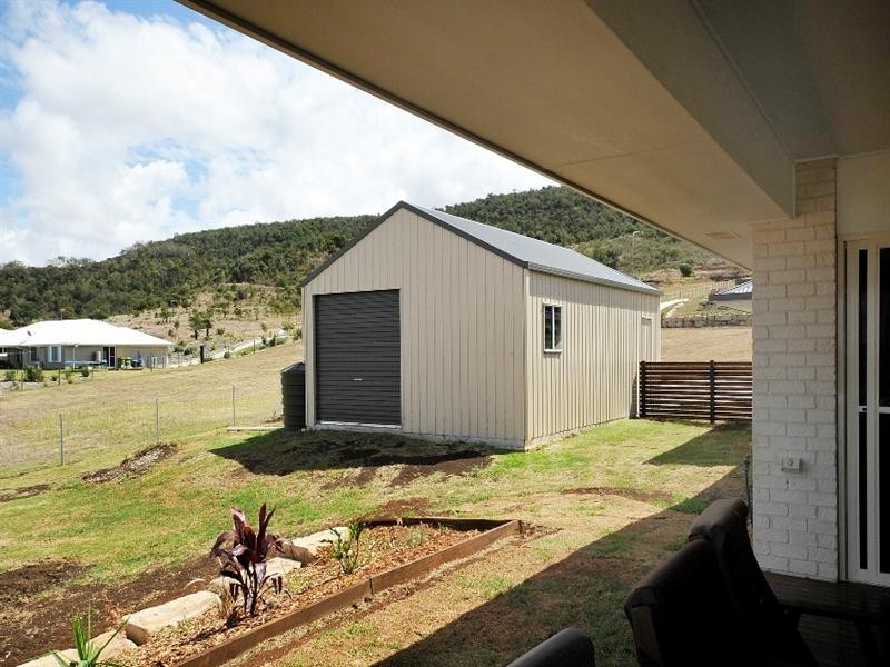 8 Panorama Crescent, Gowrie Junction QLD 4352