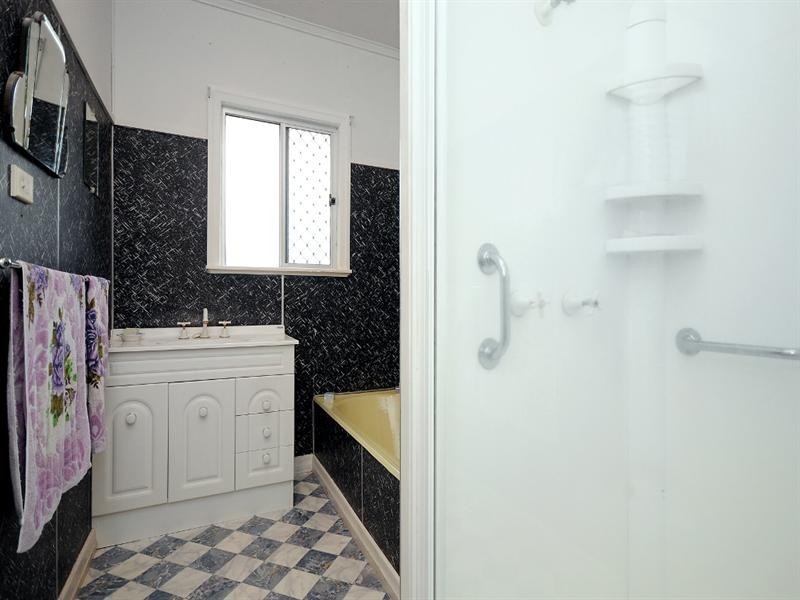 15 Mallon Street, Rangeville QLD 4350