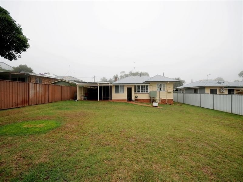 15 Mallon Street, Rangeville QLD 4350