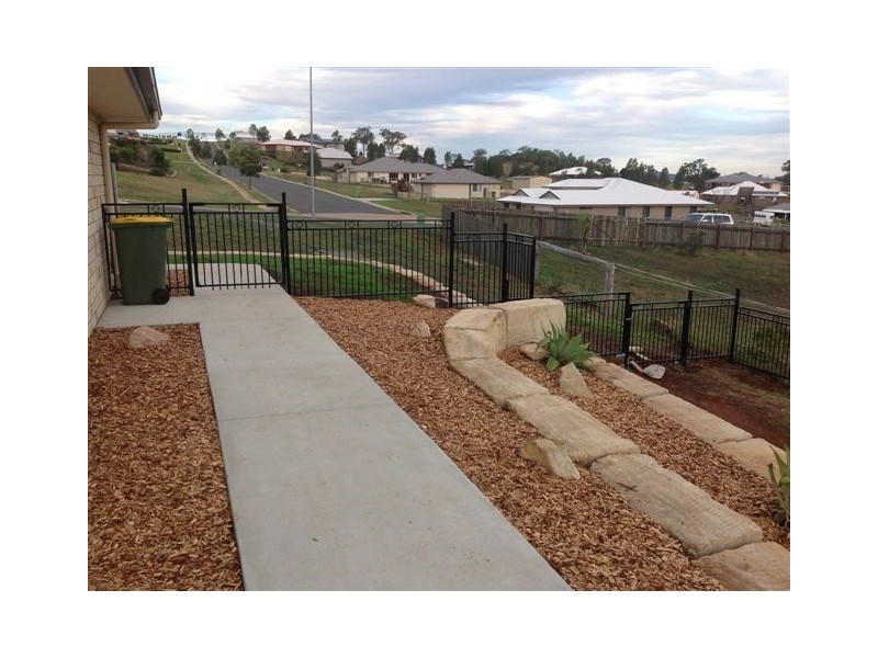 20 Settlers Drive, Gowrie Junction QLD 4352