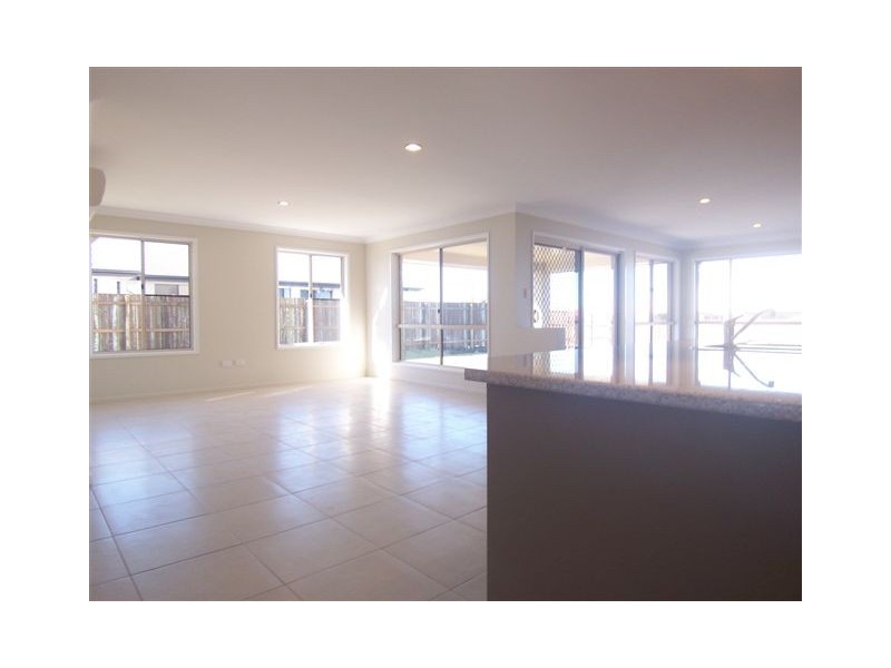 8 Bunkers Hill School Road, Westbrook QLD 4350