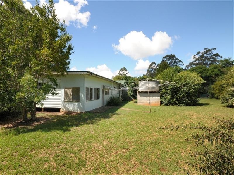 8 Sunray Drive, Highfields QLD 4352