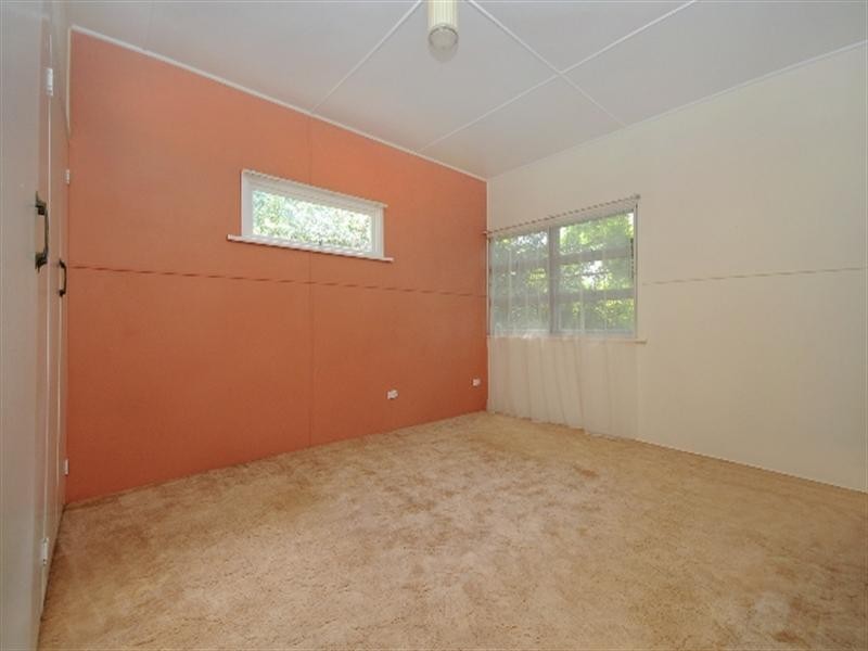 8 Sunray Drive, Highfields QLD 4352