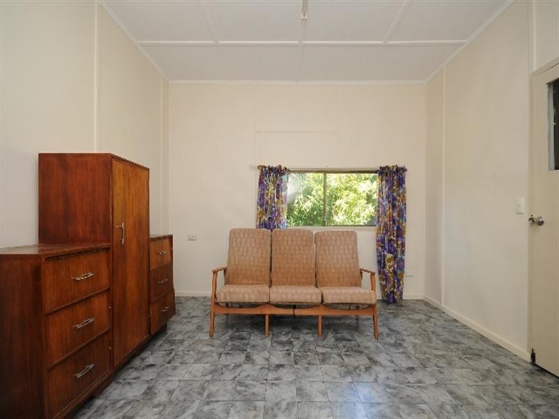 8 Sunray Drive, Highfields QLD 4352