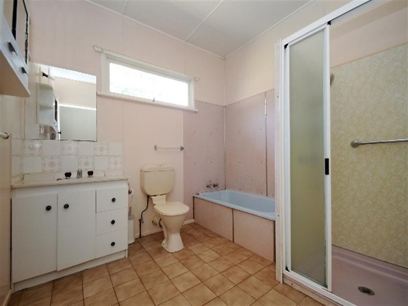 8 Sunray Drive, Highfields QLD 4352