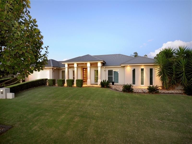 33 Nioka Drive, Highfields QLD 4352