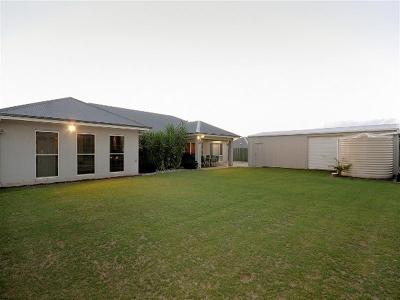 33 Nioka Drive, Highfields QLD 4352