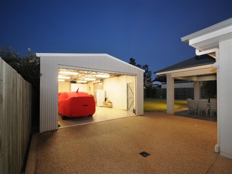 33 Nioka Drive, Highfields QLD 4352