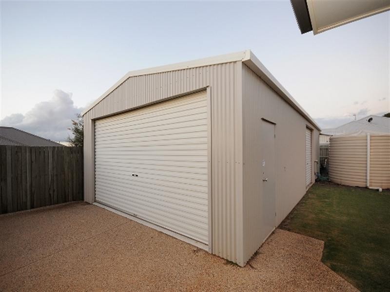 33 Nioka Drive, Highfields QLD 4352