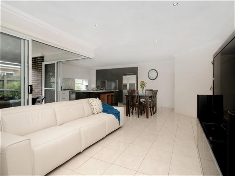 12 Stedman Street, Middle Ridge QLD 4350