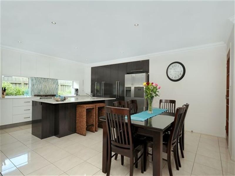 12 Stedman Street, Middle Ridge QLD 4350