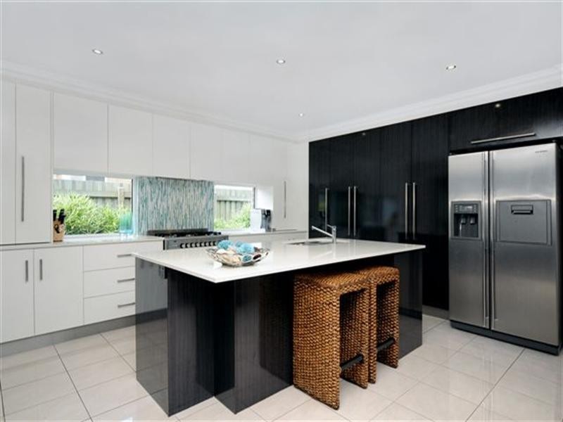 12 Stedman Street, Middle Ridge QLD 4350