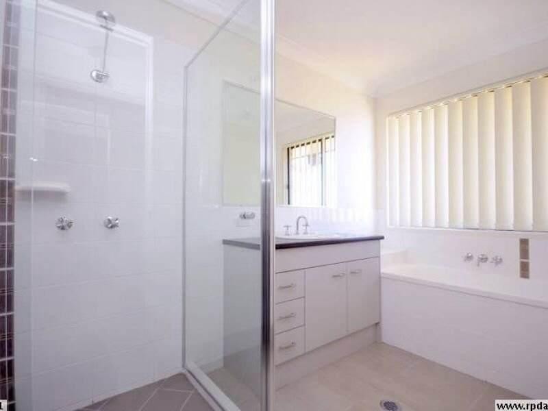 748 Boundary Street, Glenvale QLD 4350