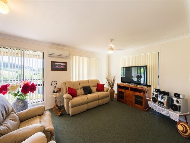 6 May Court, Withcott QLD 4352
