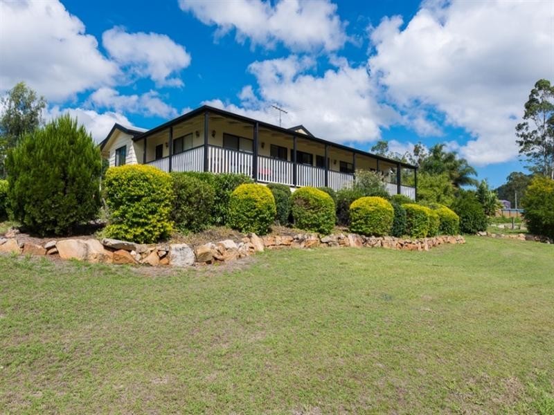 6 May Court, Withcott QLD 4352