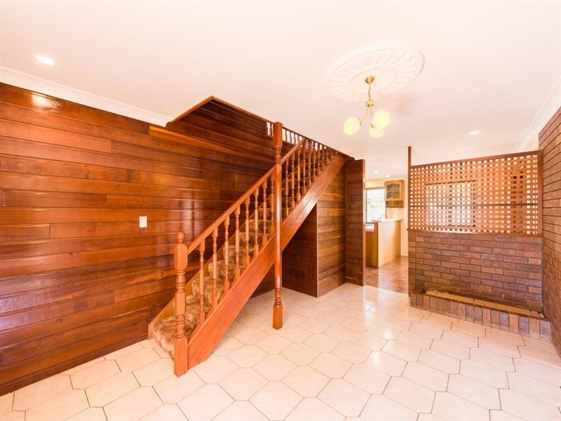 9 Marguerita Court, Centenary Heights QLD 4350