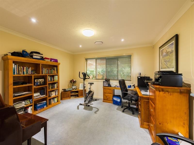62 Bouganvillea Drive, Middle Ridge QLD 4350