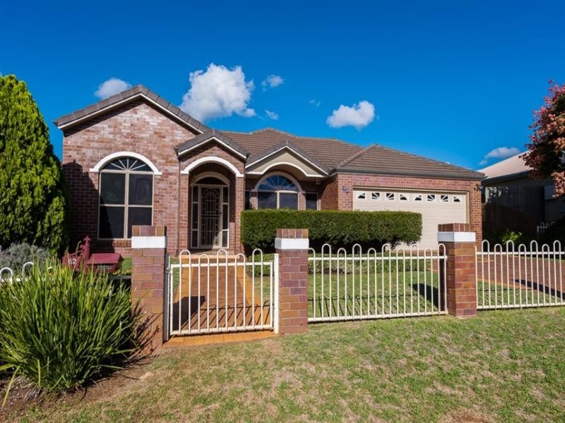 62 Bouganvillea Drive, Middle Ridge QLD 4350