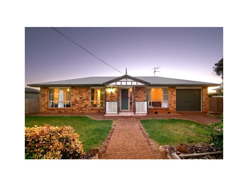 5 Walnut Court, Newtown QLD 4350