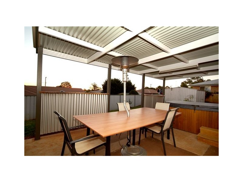 5 Walnut Court, Newtown QLD 4350