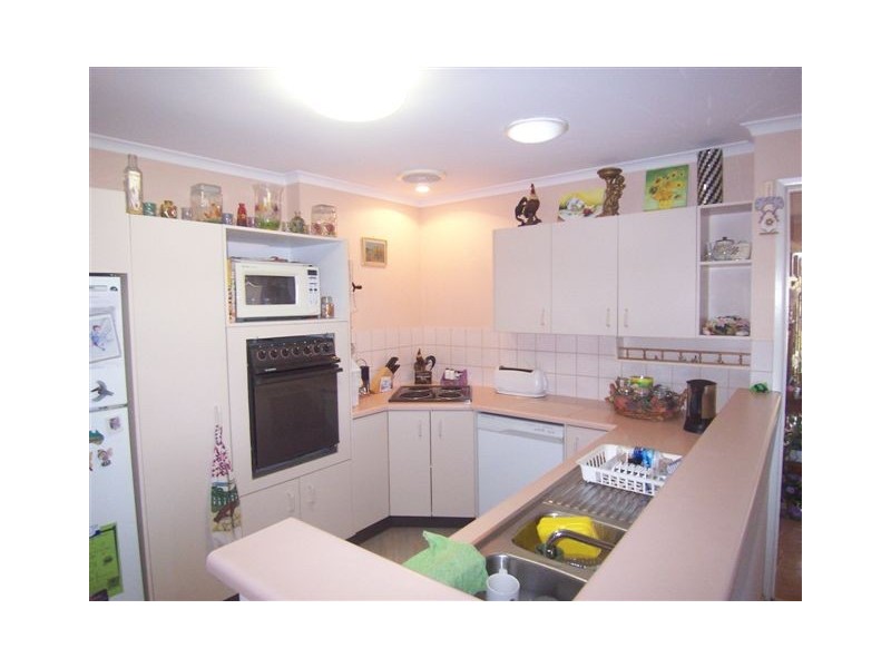 8 Blue Gum Drive, Newtown QLD 4350