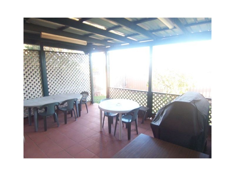 8 Blue Gum Drive, Newtown QLD 4350