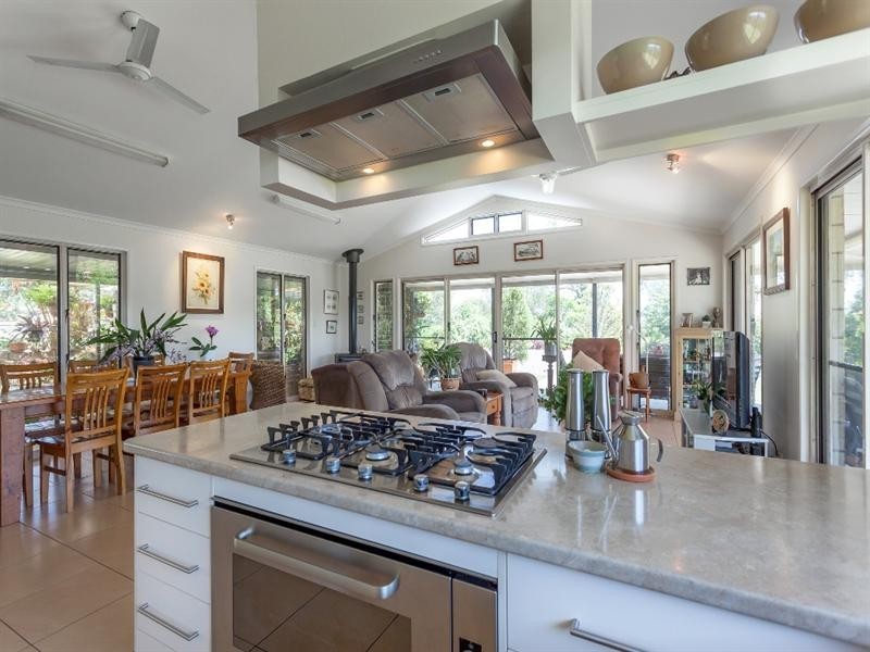 139 Church House Road, Ravensbourne QLD 4352