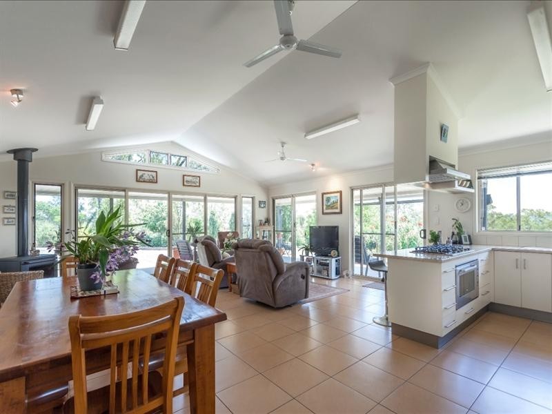 139 Church House Road, Ravensbourne QLD 4352