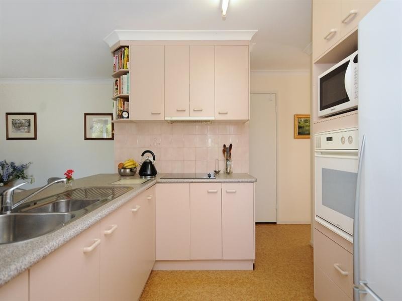 17 Lake Drive, Meringandan QLD 4352