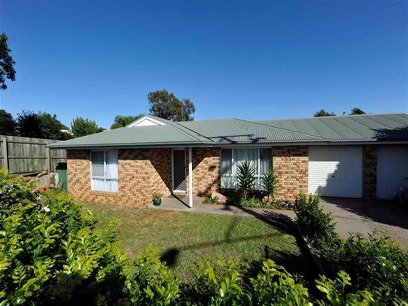 421 Hume Street, Kearneys Spring QLD 4350