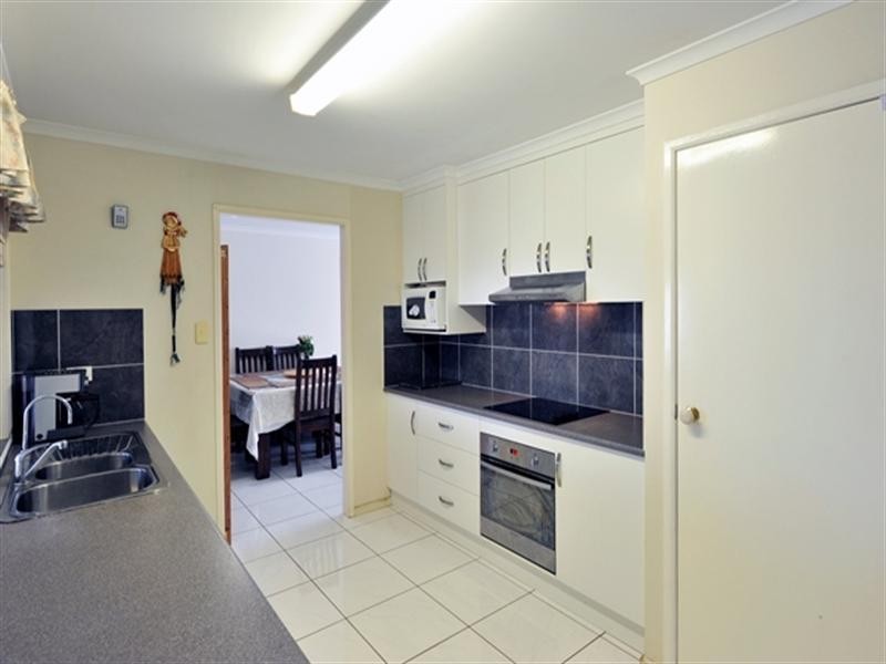 421 Hume Street, Kearneys Spring QLD 4350