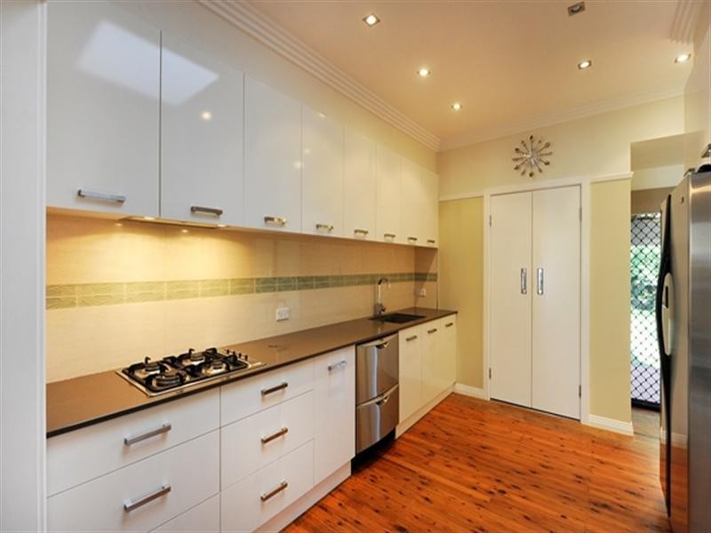 13 Second Avenue, Harristown QLD 4350