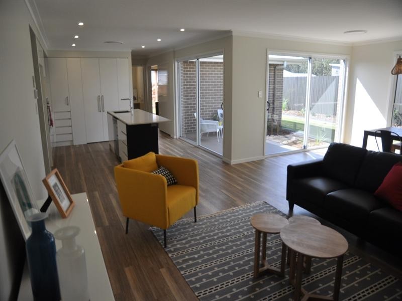 16 Brimblecombe Drive, Middle Ridge QLD 4350