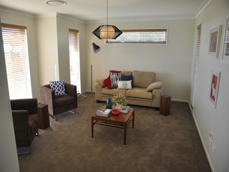 16 Brimblecombe Drive, Middle Ridge QLD 4350