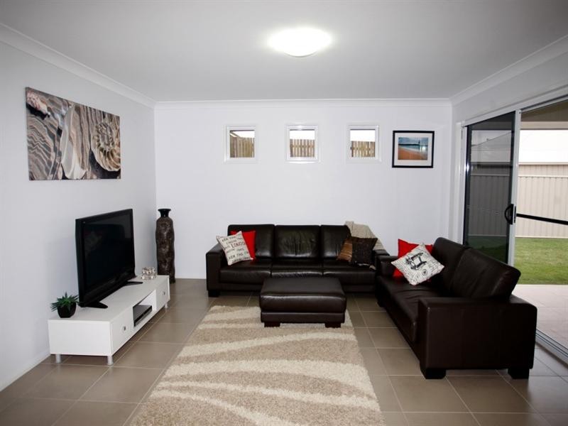 7 Brimblecombe Drive, Middle Ridge QLD 4350