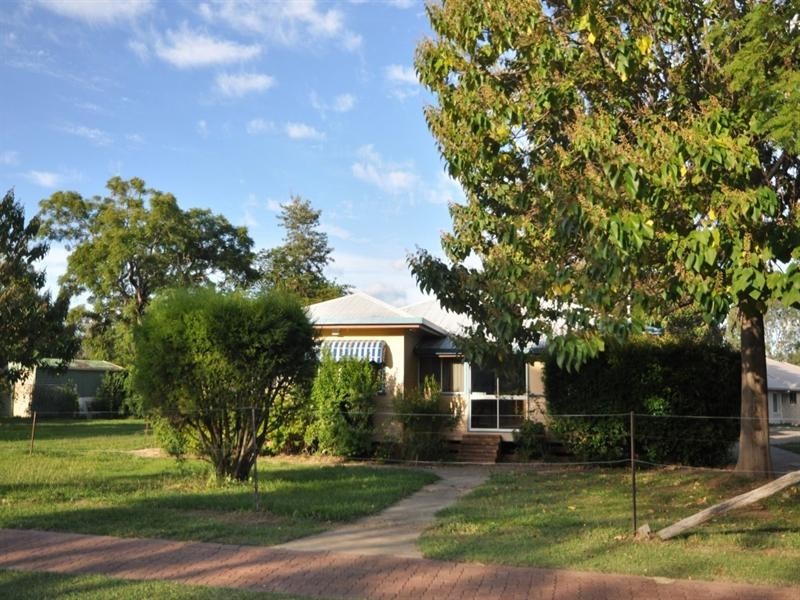 22 Railway Street, Helidon QLD 4344