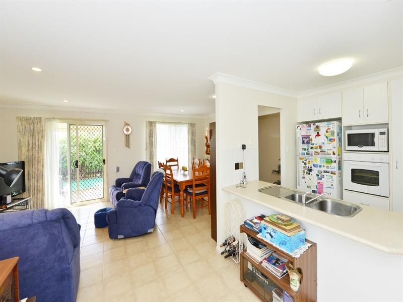 1/25 Anita Drive, Kearneys Spring QLD 4350