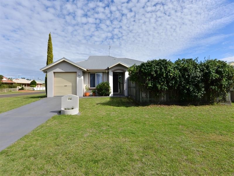 1/25 Anita Drive, Kearneys Spring QLD 4350