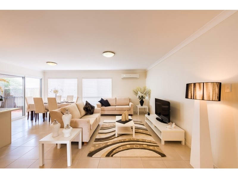 326 Ramsay Street, Middle Ridge QLD 4350